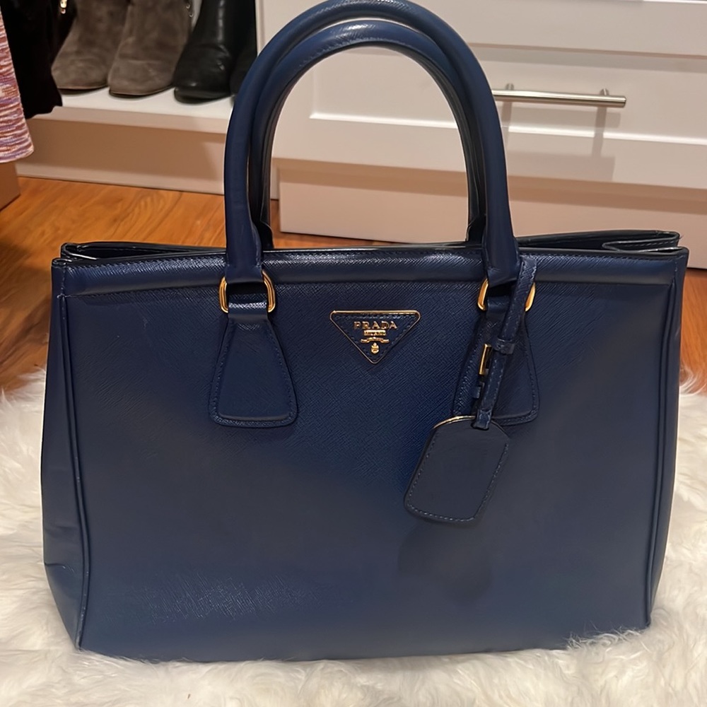 Prada bag - Picture 7 of 7
